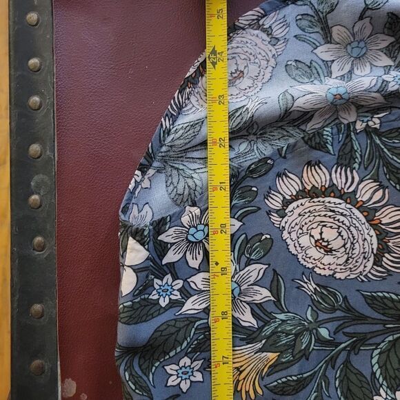 LOFT Petit Floral Blouse - Picture 11 of 12